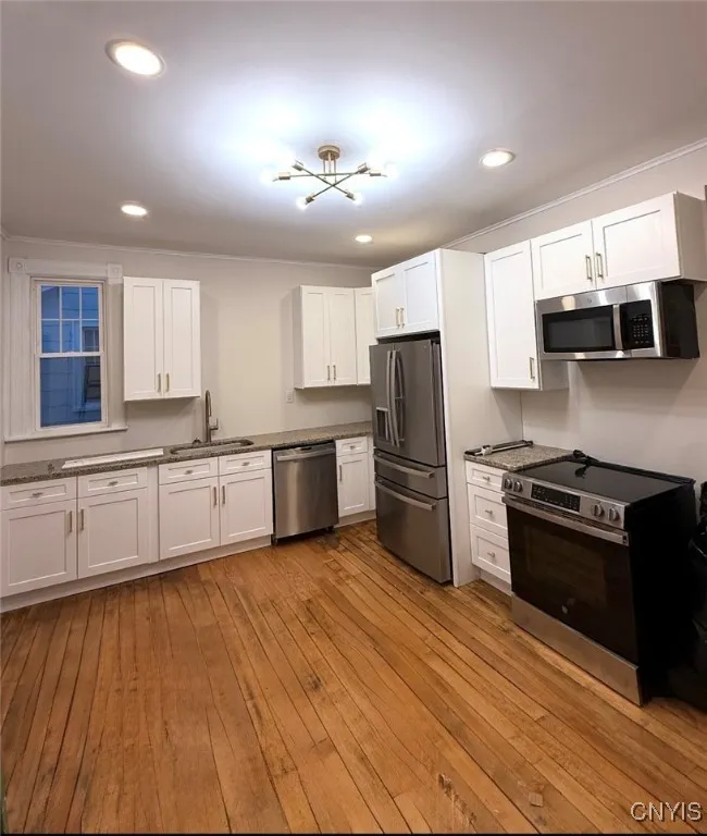 46 Pearl Street, New Hartford, New York 13413, New Hartford, New York 13413, 3 Bedrooms Bedrooms, 6 Rooms Rooms,1 BathroomBathrooms,Residential Lease,For Rent,46 Pearl Street, New Hartford, New York 13413,0,S1650770