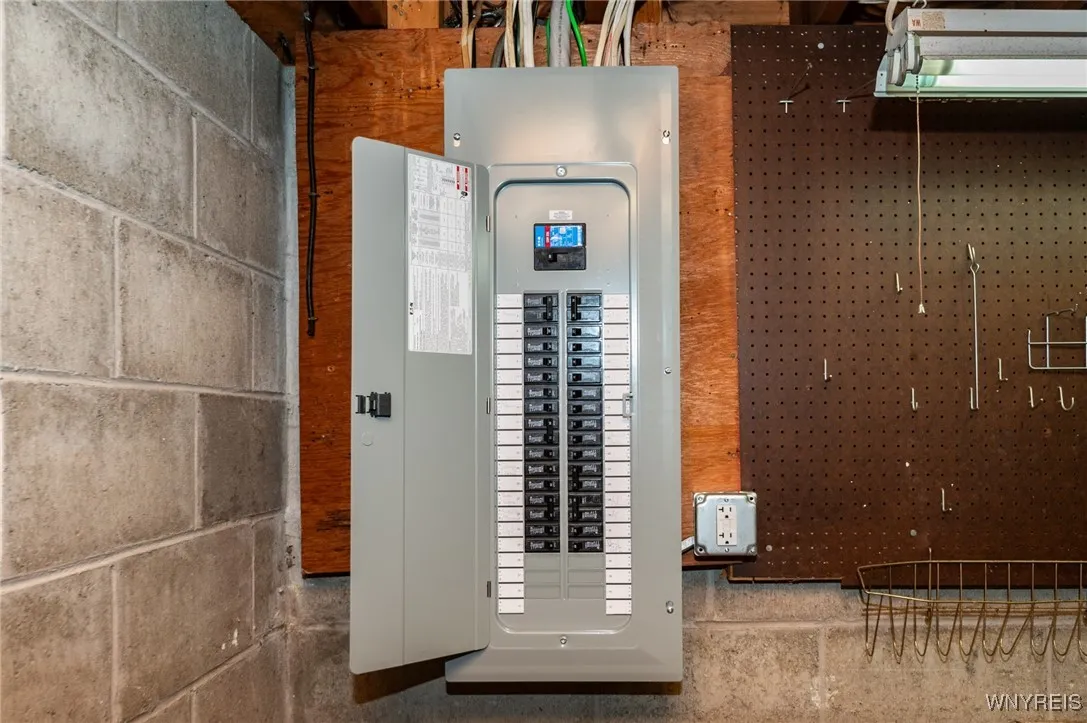 8540 Seven Springs Road, Batavia, New York 14020, Batavia, New York 14020, 3 Bedrooms Bedrooms, 8 Rooms Rooms,2 BathroomsBathrooms,Residential,For Sale,8540 Seven Springs Road, Batavia, New York 14020,0,B1650486