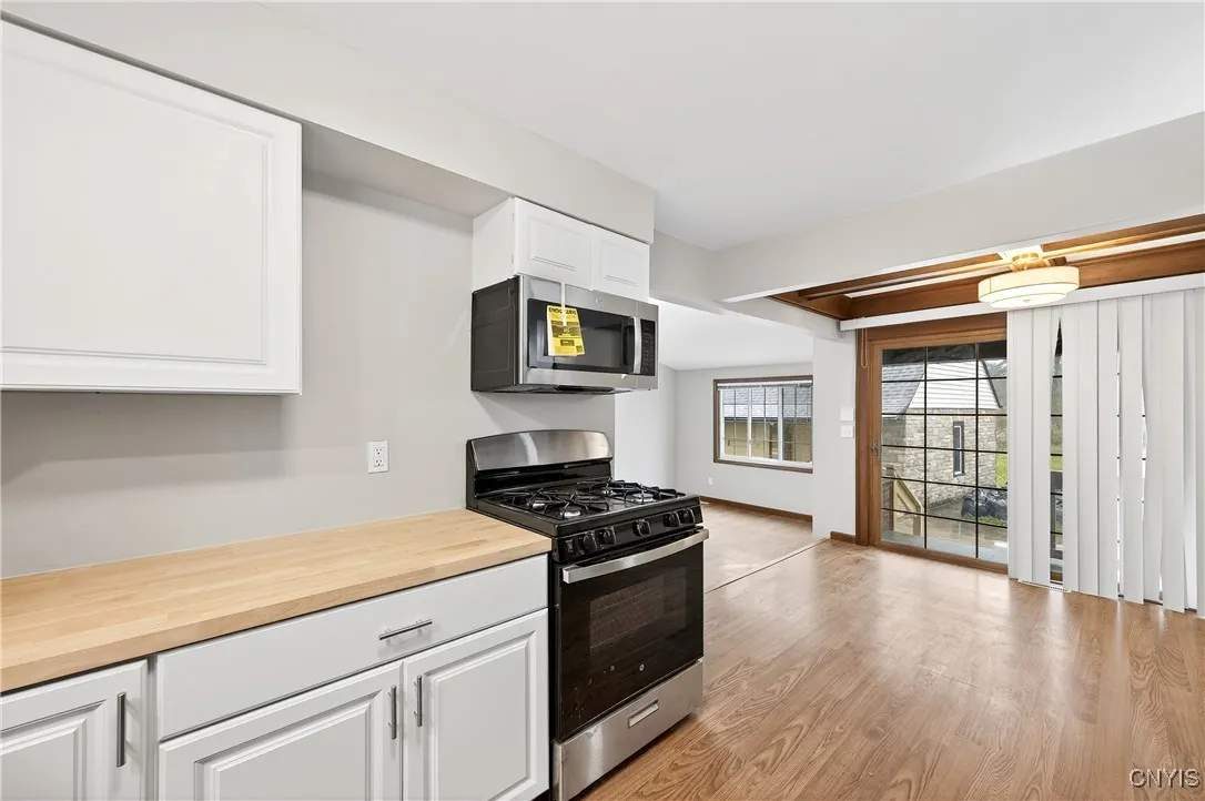 5082 Bay View Road, Hamburg, New York 14075, Hamburg, New York 14075, 4 Bedrooms Bedrooms, 10 Rooms Rooms,2 BathroomsBathrooms,Residential,For Sale,5082 Bay View Road, Hamburg, New York 14075,0,S1650856