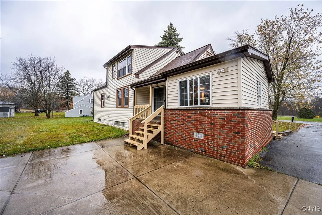 5082 Bay View Road, Hamburg, New York 14075, Hamburg, New York 14075, 4 Bedrooms Bedrooms, 10 Rooms Rooms,2 BathroomsBathrooms,Residential,For Sale,5082 Bay View Road, Hamburg, New York 14075,0,S1650856