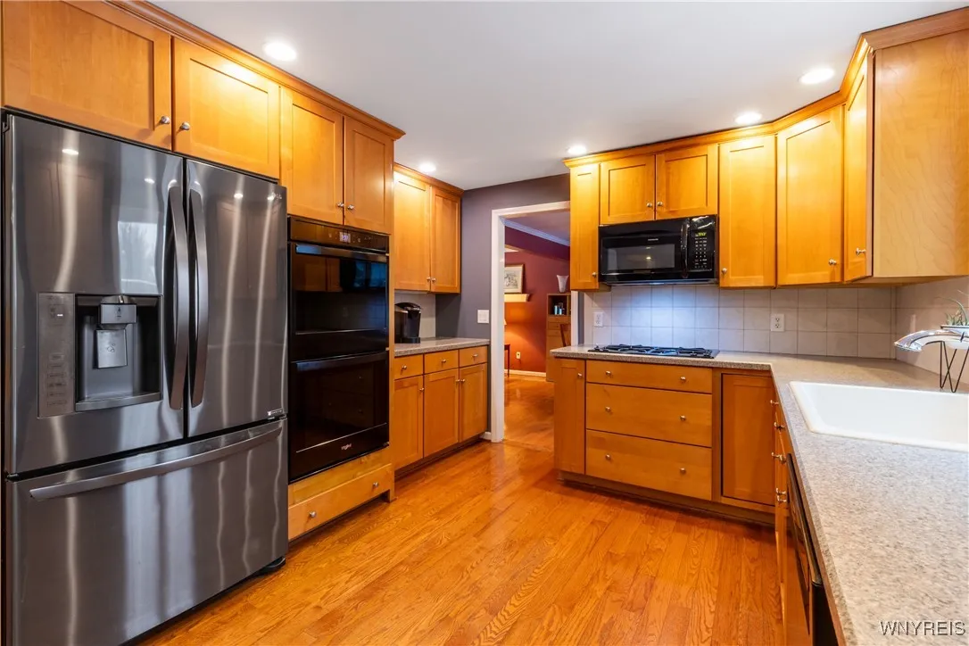 116 The Paddock, Amherst, New York 14221, Amherst, New York 14221, 4 Bedrooms Bedrooms, 10 Rooms Rooms,2 BathroomsBathrooms,Residential,For Sale,116 The Paddock, Amherst, New York 14221,0,B1648983