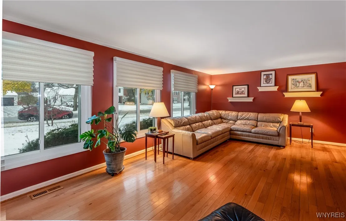 116 The Paddock, Amherst, New York 14221, Amherst, New York 14221, 4 Bedrooms Bedrooms, 10 Rooms Rooms,2 BathroomsBathrooms,Residential,For Sale,116 The Paddock, Amherst, New York 14221,0,B1648983