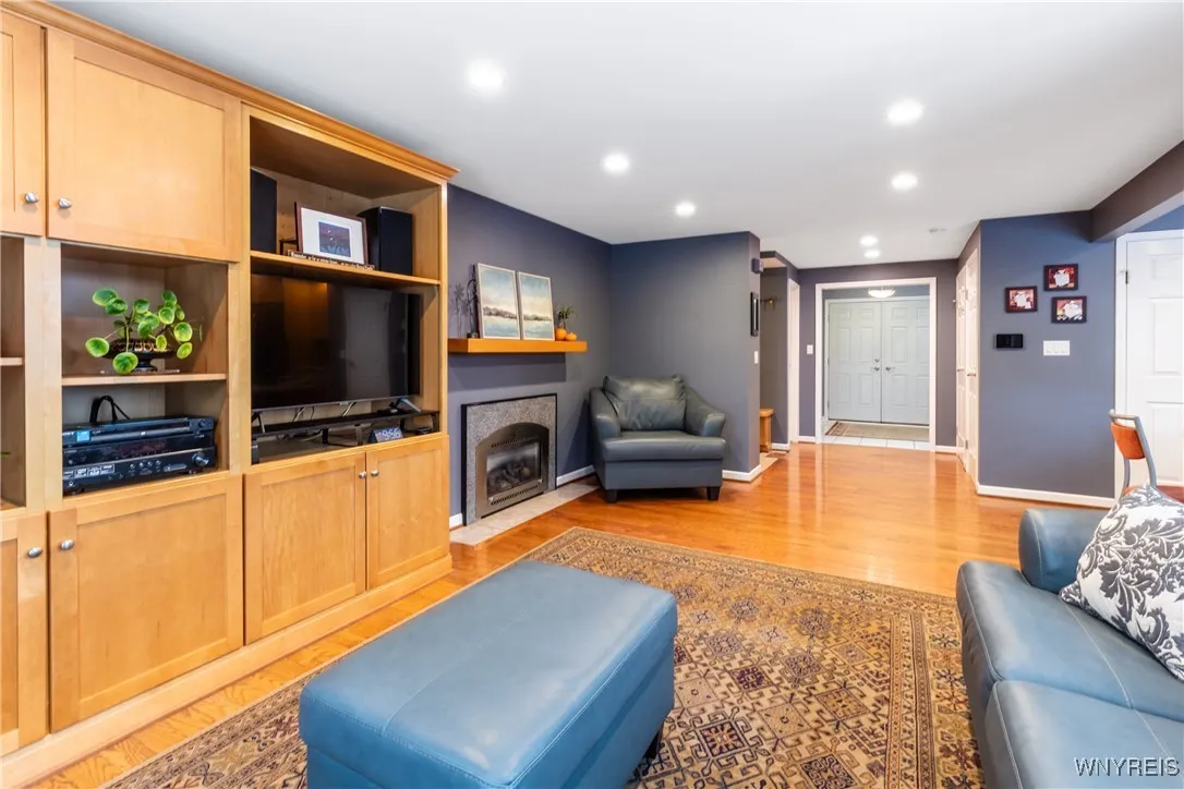 116 The Paddock, Amherst, New York 14221, Amherst, New York 14221, 4 Bedrooms Bedrooms, 10 Rooms Rooms,2 BathroomsBathrooms,Residential,For Sale,116 The Paddock, Amherst, New York 14221,0,B1648983