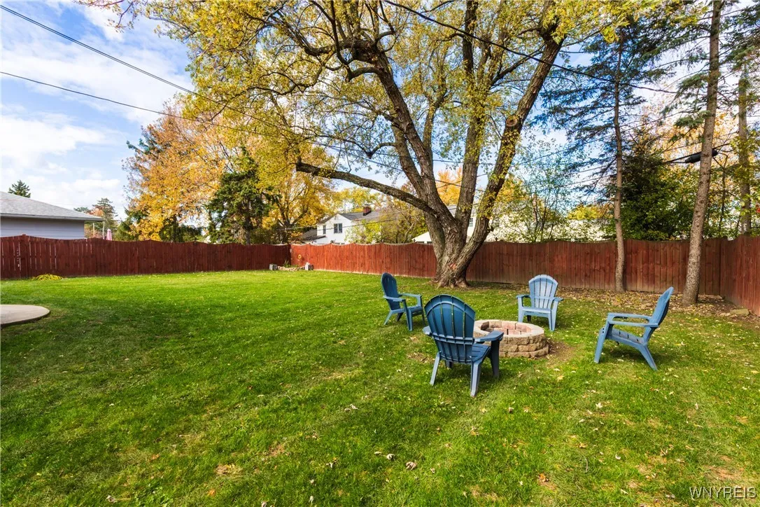 116 The Paddock, Amherst, New York 14221, Amherst, New York 14221, 4 Bedrooms Bedrooms, 10 Rooms Rooms,2 BathroomsBathrooms,Residential,For Sale,116 The Paddock, Amherst, New York 14221,0,B1648983