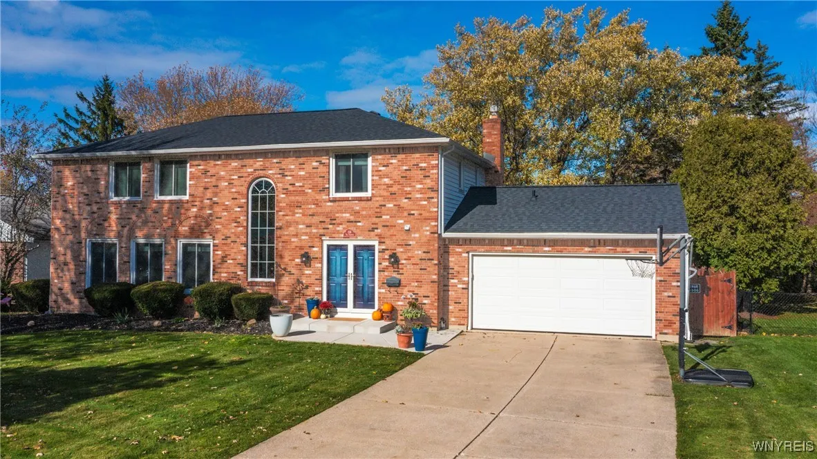 116 The Paddock, Amherst, New York 14221, Amherst, New York 14221, 4 Bedrooms Bedrooms, 10 Rooms Rooms,2 BathroomsBathrooms,Residential,For Sale,116 The Paddock, Amherst, New York 14221,0,B1648983