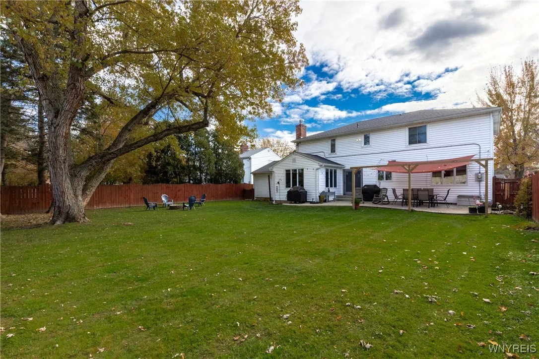 116 The Paddock, Amherst, New York 14221, Amherst, New York 14221, 4 Bedrooms Bedrooms, 10 Rooms Rooms,2 BathroomsBathrooms,Residential,For Sale,116 The Paddock, Amherst, New York 14221,0,B1648983