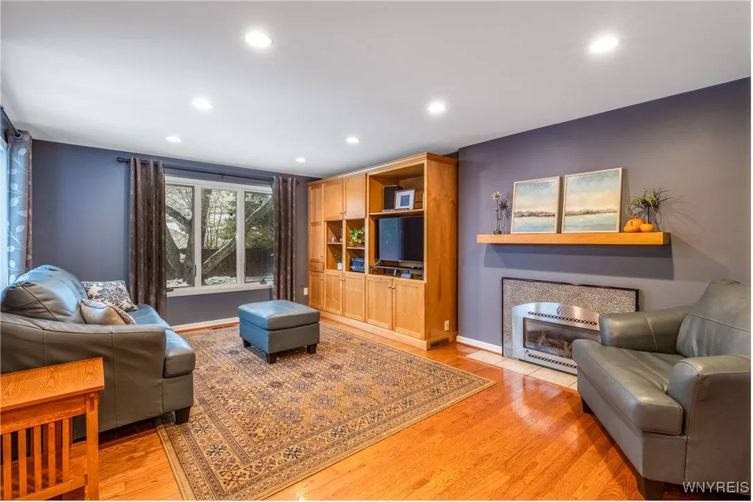 116 The Paddock, Amherst, New York 14221, Amherst, New York 14221, 4 Bedrooms Bedrooms, 10 Rooms Rooms,2 BathroomsBathrooms,Residential,For Sale,116 The Paddock, Amherst, New York 14221,0,B1648983