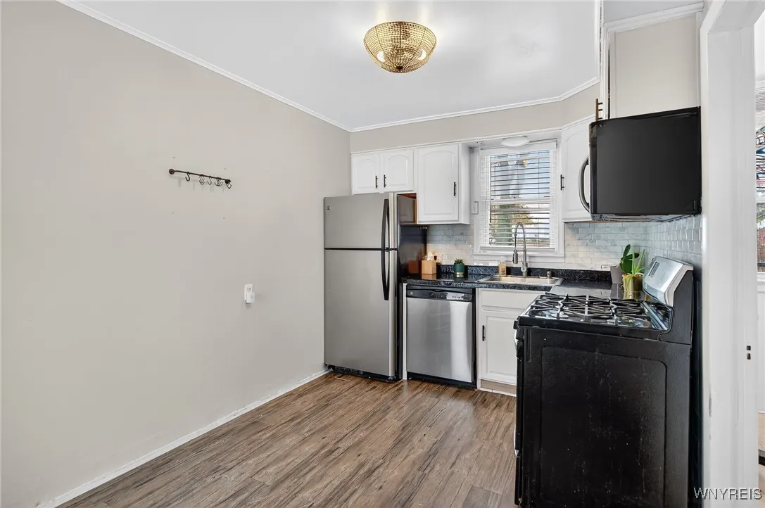 8235 Laughlin Drive, Niagara Falls, New York 14304, Niagara Falls, New York 14304, 3 Bedrooms Bedrooms, 8 Rooms Rooms,1 BathroomBathrooms,Residential,For Sale,8235 Laughlin Drive, Niagara Falls, New York 14304,0,B1650649