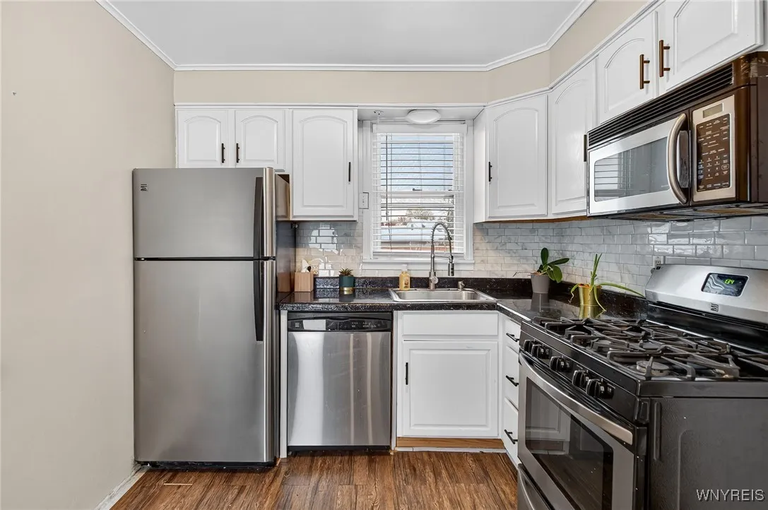 8235 Laughlin Drive, Niagara Falls, New York 14304, Niagara Falls, New York 14304, 3 Bedrooms Bedrooms, 8 Rooms Rooms,1 BathroomBathrooms,Residential,For Sale,8235 Laughlin Drive, Niagara Falls, New York 14304,0,B1650649
