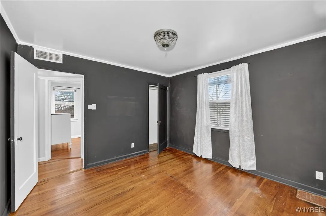 8235 Laughlin Drive, Niagara Falls, New York 14304, Niagara Falls, New York 14304, 3 Bedrooms Bedrooms, 8 Rooms Rooms,1 BathroomBathrooms,Residential,For Sale,8235 Laughlin Drive, Niagara Falls, New York 14304,0,B1650649