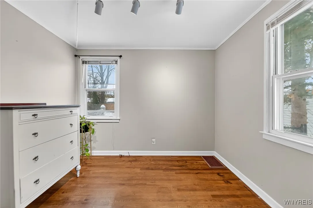8235 Laughlin Drive, Niagara Falls, New York 14304, Niagara Falls, New York 14304, 3 Bedrooms Bedrooms, 8 Rooms Rooms,1 BathroomBathrooms,Residential,For Sale,8235 Laughlin Drive, Niagara Falls, New York 14304,0,B1650649