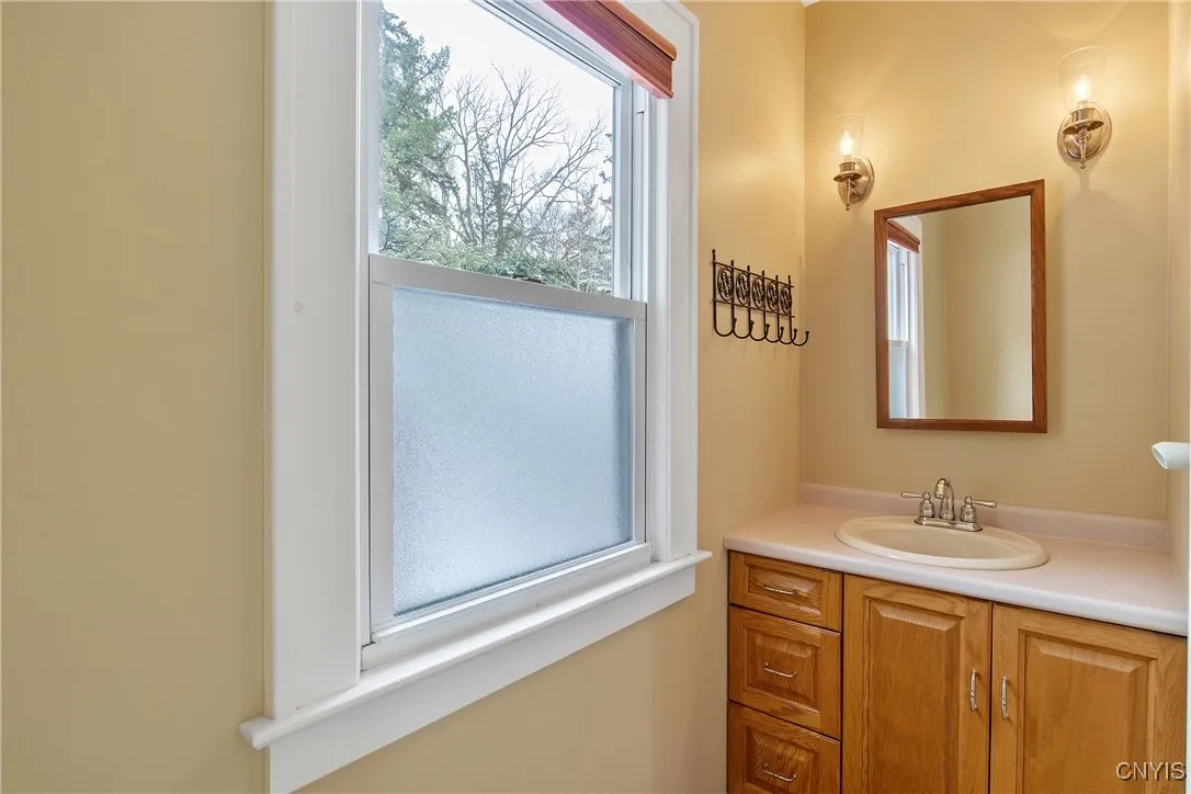 203 Candee Avenue, Syracuse, New York 13224, Syracuse, New York 13224, 2 Bedrooms Bedrooms, 8 Rooms Rooms,1 BathroomBathrooms,Residential,For Sale,203 Candee Avenue, Syracuse, New York 13224,0,S1650771