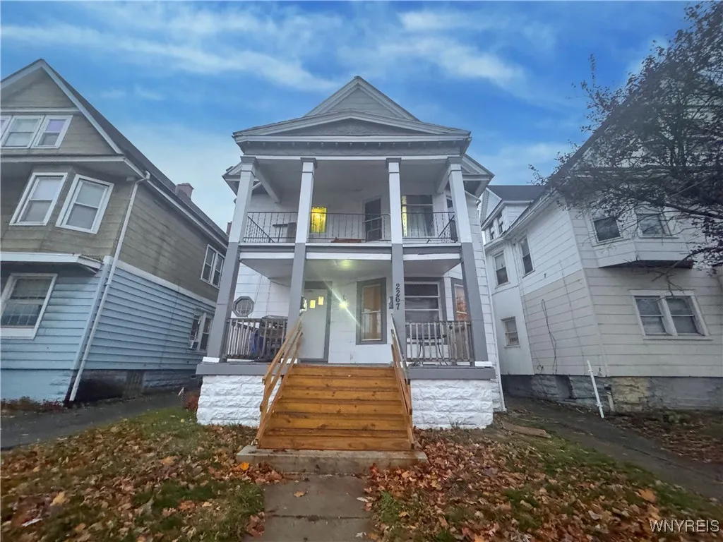 2267 South Park Avenue, Buffalo, New York 14220, Buffalo, New York 14220, 6 Bedrooms Bedrooms, ,2 BathroomsBathrooms,Residential,For Sale,2267 South Park Avenue, Buffalo, New York 14220,0,B1650644