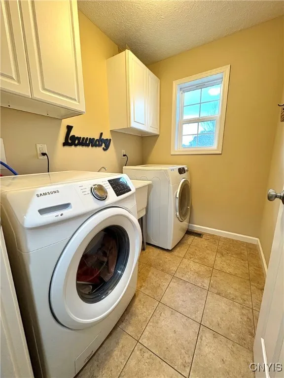 14 Charing Cross Circle, Lysander, New York 13027, Lysander, New York 13027, 3 Bedrooms Bedrooms, 7 Rooms Rooms,2 BathroomsBathrooms,Residential,For Sale,14 Charing Cross Circle, Lysander, New York 13027,0,S1650852