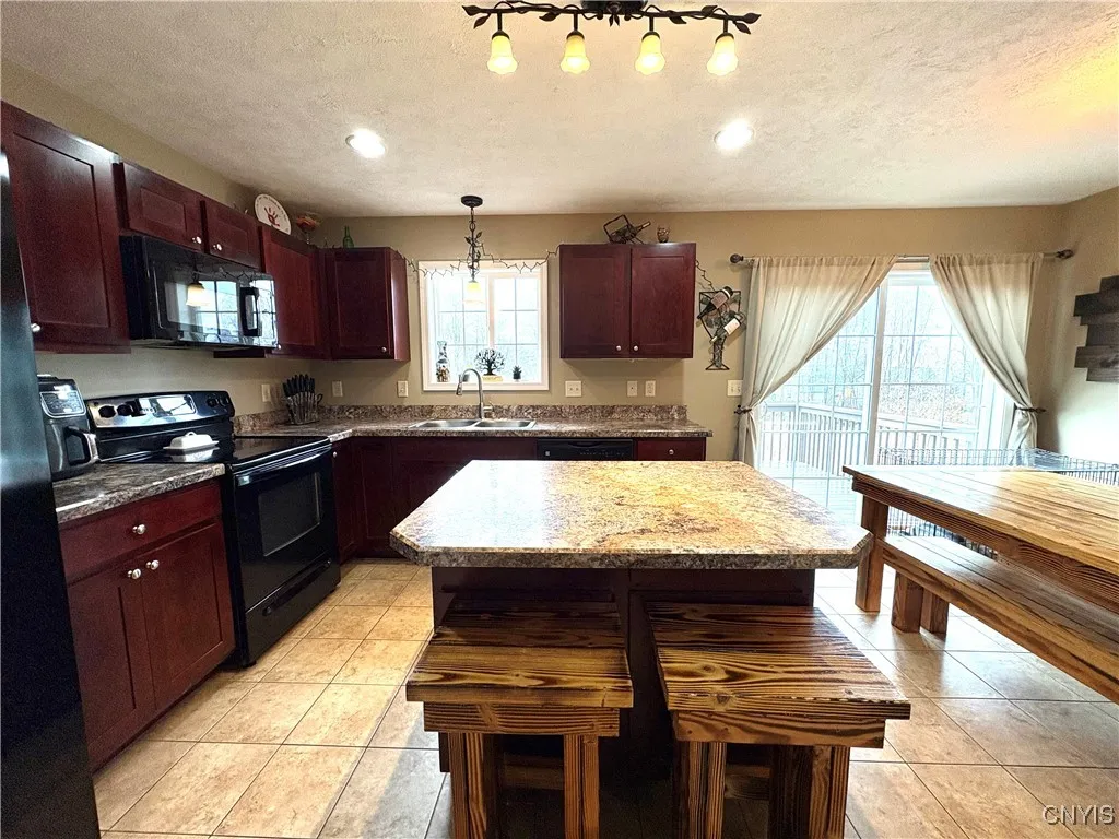 14 Charing Cross Circle, Lysander, New York 13027, Lysander, New York 13027, 3 Bedrooms Bedrooms, 7 Rooms Rooms,2 BathroomsBathrooms,Residential,For Sale,14 Charing Cross Circle, Lysander, New York 13027,0,S1650852