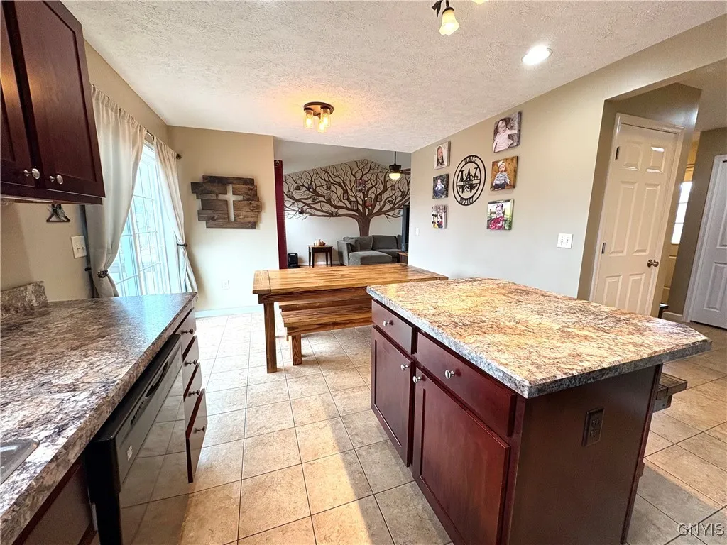 14 Charing Cross Circle, Lysander, New York 13027, Lysander, New York 13027, 3 Bedrooms Bedrooms, 7 Rooms Rooms,2 BathroomsBathrooms,Residential,For Sale,14 Charing Cross Circle, Lysander, New York 13027,0,S1650852