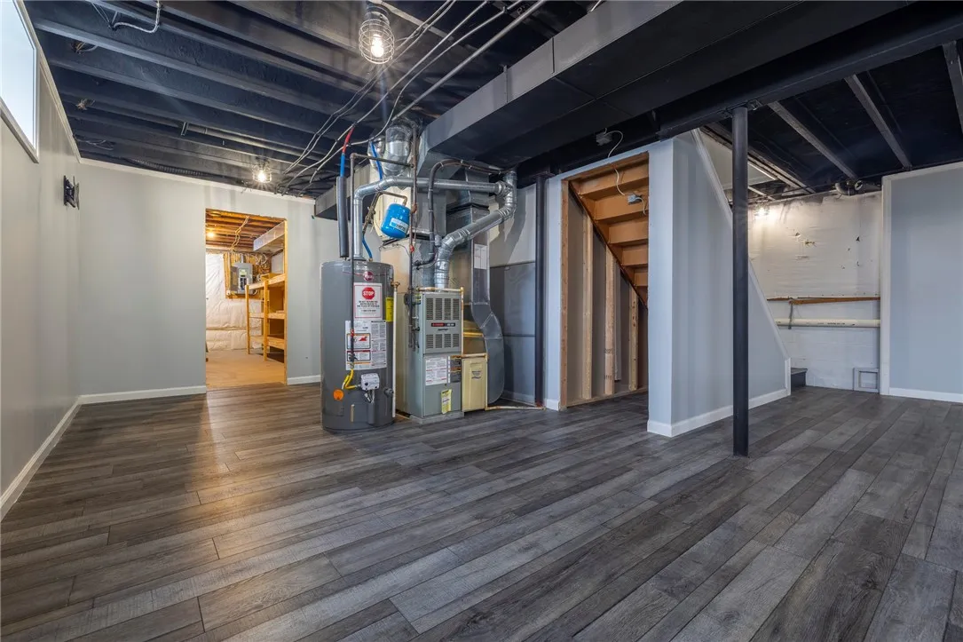 1447 Hiddenpond Lane, Walworth, New York 14568, Walworth, New York 14568, 3 Bedrooms Bedrooms, 6 Rooms Rooms,2 BathroomsBathrooms,Residential,For Sale,1447 Hiddenpond Lane, Walworth, New York 14568,0,R1649805