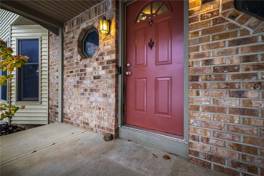 1447 Hiddenpond Lane, Walworth, New York 14568, Walworth, New York 14568, 3 Bedrooms Bedrooms, 6 Rooms Rooms,2 BathroomsBathrooms,Residential,For Sale,1447 Hiddenpond Lane, Walworth, New York 14568,0,R1649805