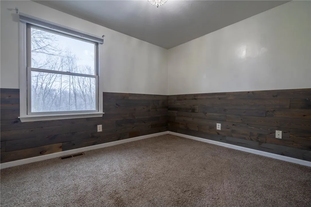 1447 Hiddenpond Lane, Walworth, New York 14568, Walworth, New York 14568, 3 Bedrooms Bedrooms, 6 Rooms Rooms,2 BathroomsBathrooms,Residential,For Sale,1447 Hiddenpond Lane, Walworth, New York 14568,0,R1649805
