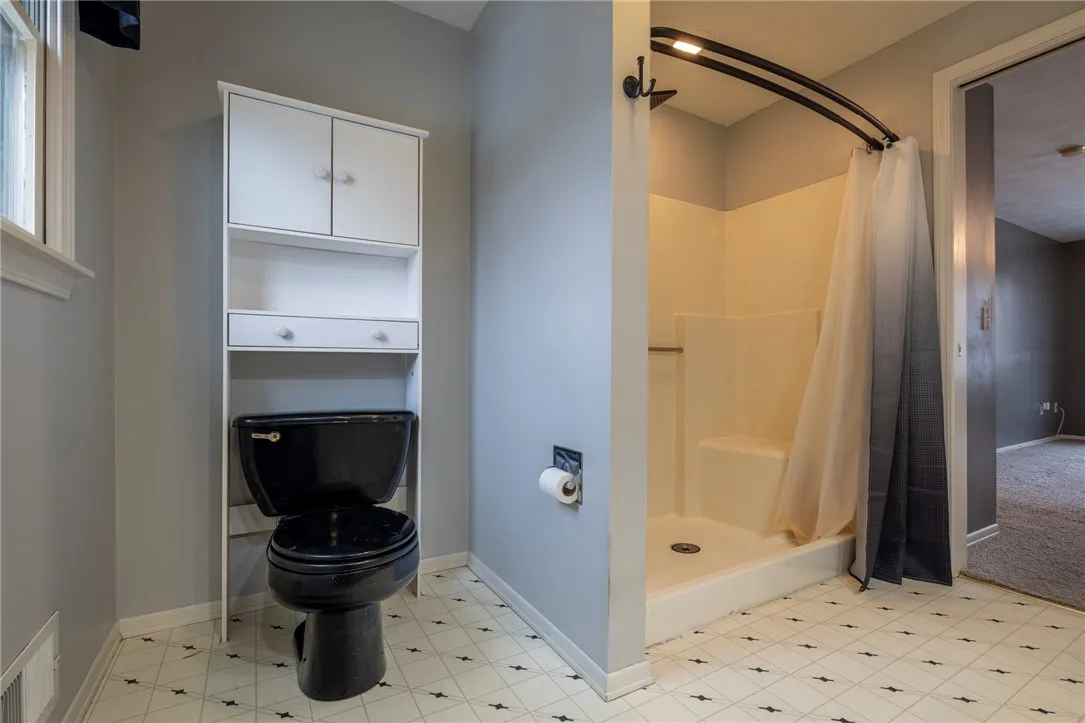 1447 Hiddenpond Lane, Walworth, New York 14568, Walworth, New York 14568, 3 Bedrooms Bedrooms, 6 Rooms Rooms,2 BathroomsBathrooms,Residential,For Sale,1447 Hiddenpond Lane, Walworth, New York 14568,0,R1649805