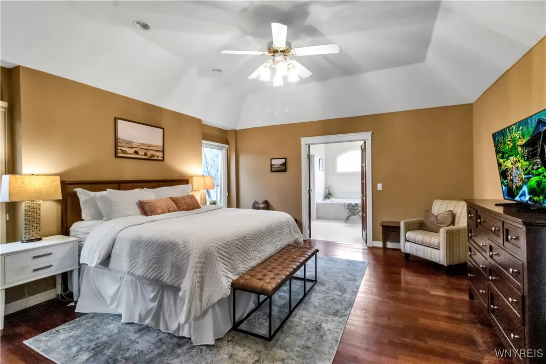 Primary Ensuite - 1st Floor