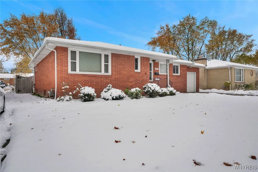 219 Forest Hill Drive, Amherst, New York 14221, Amherst, New York 14221, 3 Bedrooms Bedrooms, 8 Rooms Rooms,1 BathroomBathrooms,Residential,For Sale,219 Forest Hill Drive, Amherst, New York 14221,0,B1650427