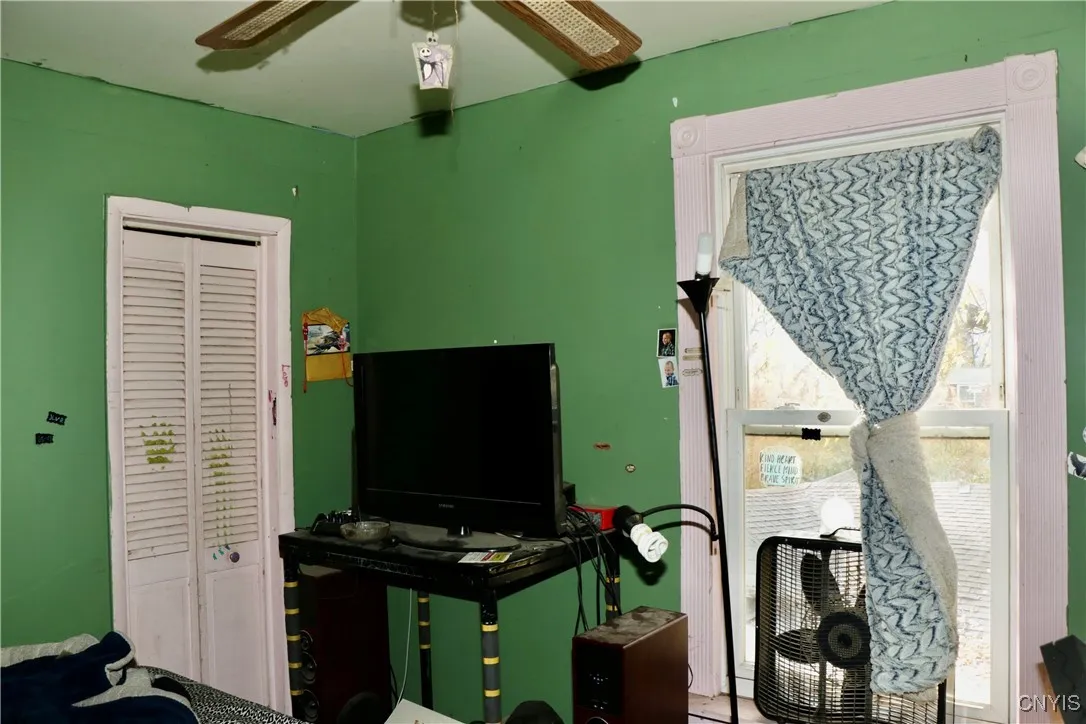 337 Lillian Avenue, Syracuse, New York 13206, Syracuse, New York 13206, 3 Bedrooms Bedrooms, 6 Rooms Rooms,1 BathroomBathrooms,Residential,For Sale,337 Lillian Avenue, Syracuse, New York 13206,0,S1650844