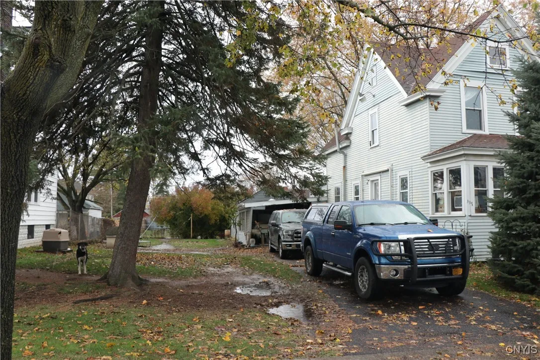 337 Lillian Avenue, Syracuse, New York 13206, Syracuse, New York 13206, 3 Bedrooms Bedrooms, 6 Rooms Rooms,1 BathroomBathrooms,Residential,For Sale,337 Lillian Avenue, Syracuse, New York 13206,0,S1650844