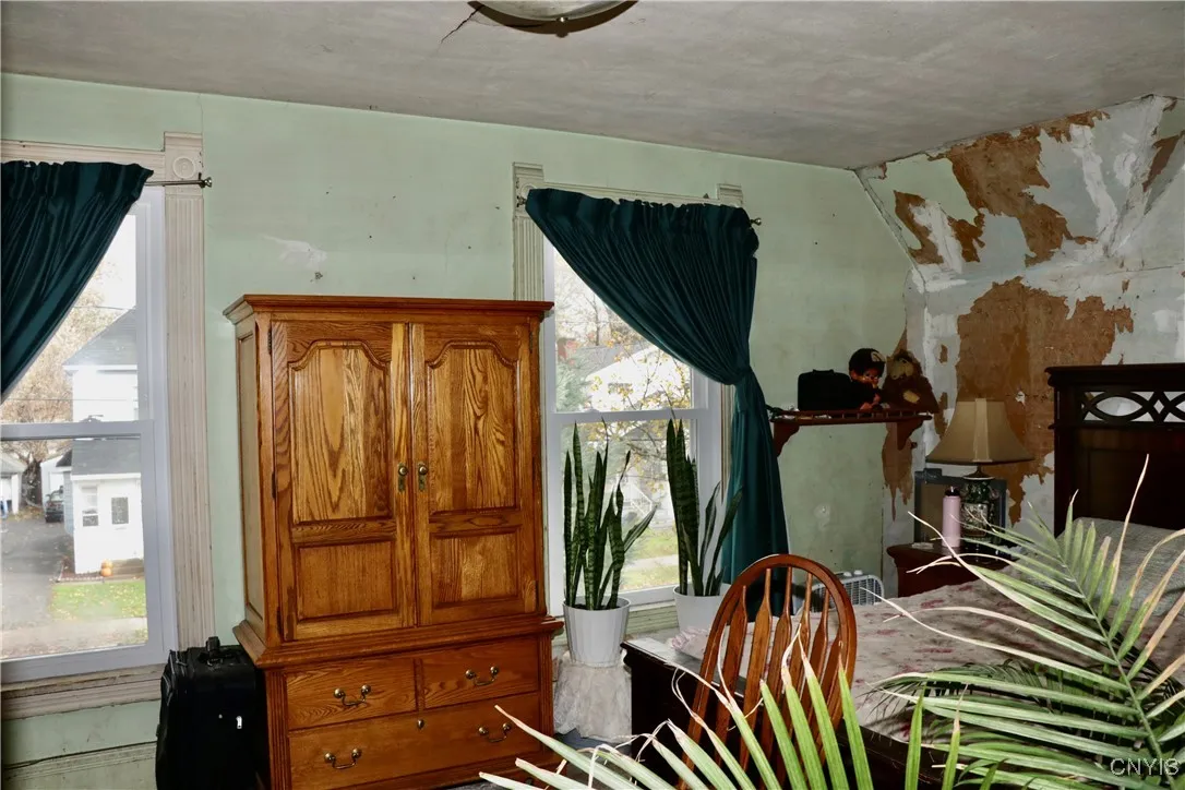 337 Lillian Avenue, Syracuse, New York 13206, Syracuse, New York 13206, 3 Bedrooms Bedrooms, 6 Rooms Rooms,1 BathroomBathrooms,Residential,For Sale,337 Lillian Avenue, Syracuse, New York 13206,0,S1650844
