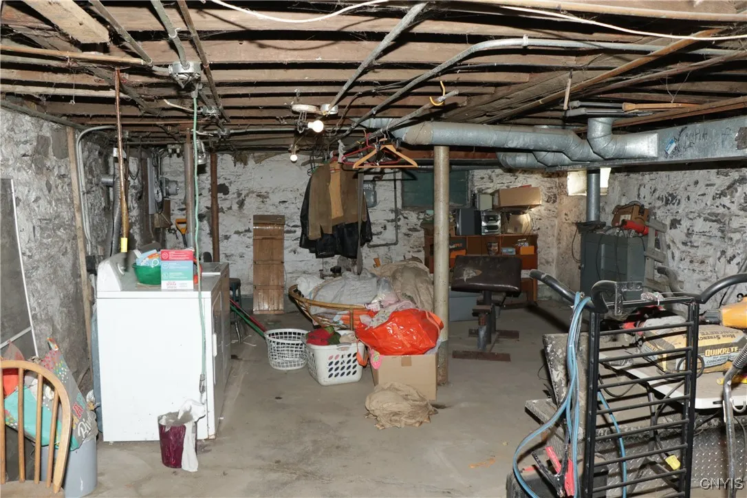 337 Lillian Avenue, Syracuse, New York 13206, Syracuse, New York 13206, 3 Bedrooms Bedrooms, 6 Rooms Rooms,1 BathroomBathrooms,Residential,For Sale,337 Lillian Avenue, Syracuse, New York 13206,0,S1650844