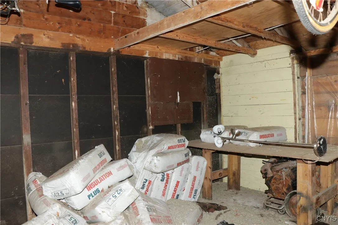 337 Lillian Avenue, Syracuse, New York 13206, Syracuse, New York 13206, 3 Bedrooms Bedrooms, 6 Rooms Rooms,1 BathroomBathrooms,Residential,For Sale,337 Lillian Avenue, Syracuse, New York 13206,0,S1650844