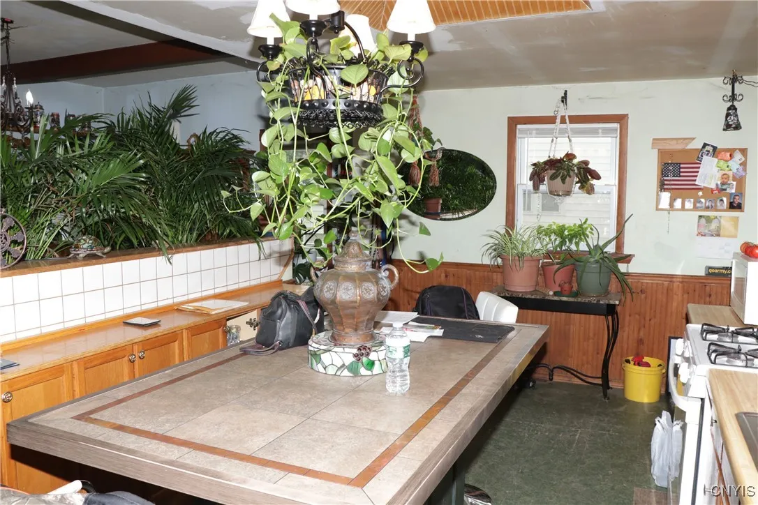 337 Lillian Avenue, Syracuse, New York 13206, Syracuse, New York 13206, 3 Bedrooms Bedrooms, 6 Rooms Rooms,1 BathroomBathrooms,Residential,For Sale,337 Lillian Avenue, Syracuse, New York 13206,0,S1650844