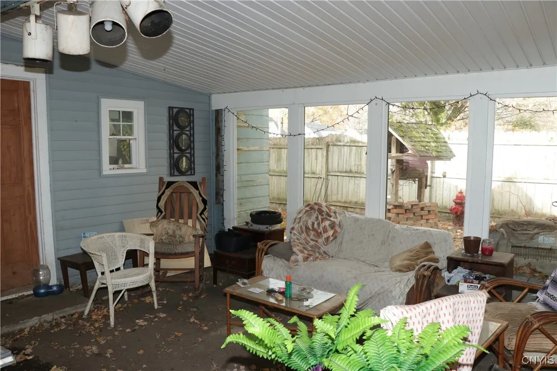 337 Lillian Avenue, Syracuse, New York 13206, Syracuse, New York 13206, 3 Bedrooms Bedrooms, 6 Rooms Rooms,1 BathroomBathrooms,Residential,For Sale,337 Lillian Avenue, Syracuse, New York 13206,0,S1650844