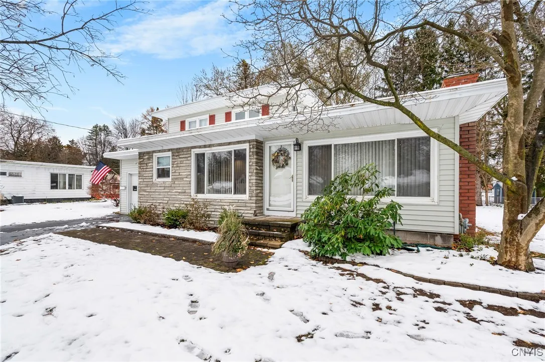 105 Herman Drive, Clay, New York 13212, Clay, New York 13212, 3 Bedrooms Bedrooms, 9 Rooms Rooms,1 BathroomBathrooms,Residential,For Sale,105 Herman Drive, Clay, New York 13212,0,S1650839