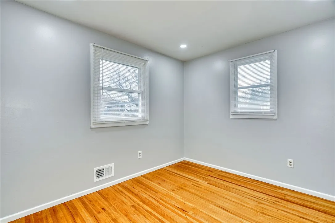 140 North Dr, Greece, New York 14612, Greece, New York 14612, 4 Bedrooms Bedrooms, 7 Rooms Rooms,1 BathroomBathrooms,Residential,For Sale,140 North Dr, Greece, New York 14612,0,R1650882