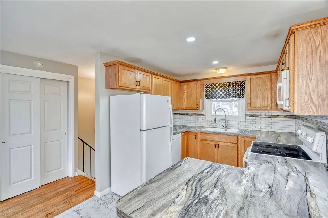 140 North Dr, Greece, New York 14612, Greece, New York 14612, 4 Bedrooms Bedrooms, 7 Rooms Rooms,1 BathroomBathrooms,Residential,For Sale,140 North Dr, Greece, New York 14612,0,R1650882