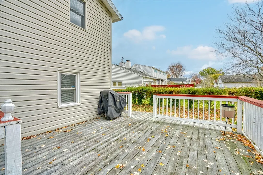 140 North Dr, Greece, New York 14612, Greece, New York 14612, 4 Bedrooms Bedrooms, 7 Rooms Rooms,1 BathroomBathrooms,Residential,For Sale,140 North Dr, Greece, New York 14612,0,R1650882