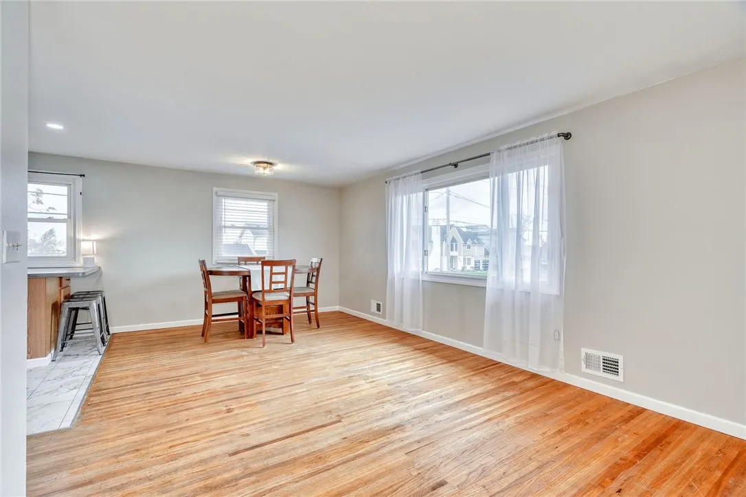 140 North Dr, Greece, New York 14612, Greece, New York 14612, 4 Bedrooms Bedrooms, 7 Rooms Rooms,1 BathroomBathrooms,Residential,For Sale,140 North Dr, Greece, New York 14612,0,R1650882