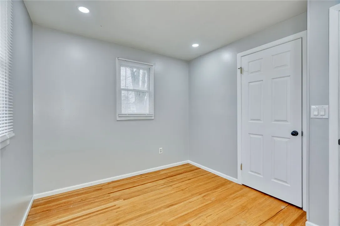 140 North Dr, Greece, New York 14612, Greece, New York 14612, 4 Bedrooms Bedrooms, 7 Rooms Rooms,1 BathroomBathrooms,Residential,For Sale,140 North Dr, Greece, New York 14612,0,R1650882