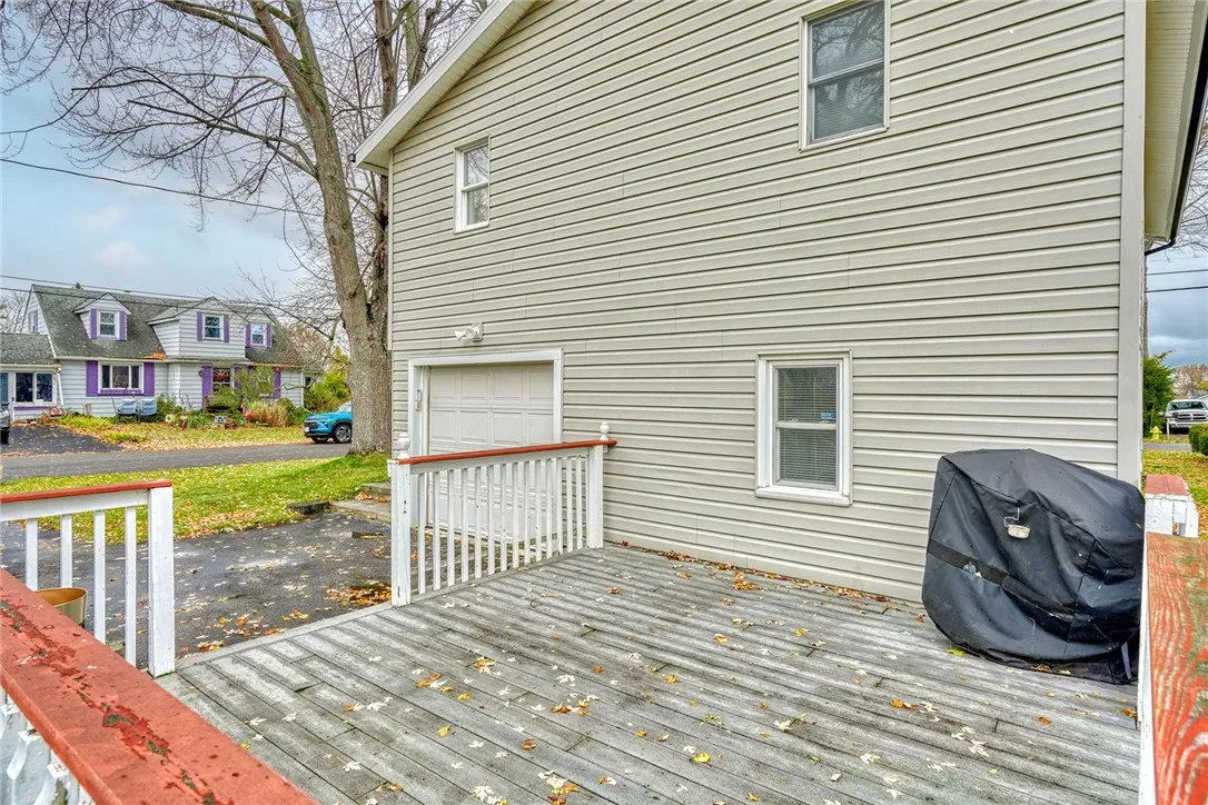 140 North Dr, Greece, New York 14612, Greece, New York 14612, 4 Bedrooms Bedrooms, 7 Rooms Rooms,1 BathroomBathrooms,Residential,For Sale,140 North Dr, Greece, New York 14612,0,R1650882