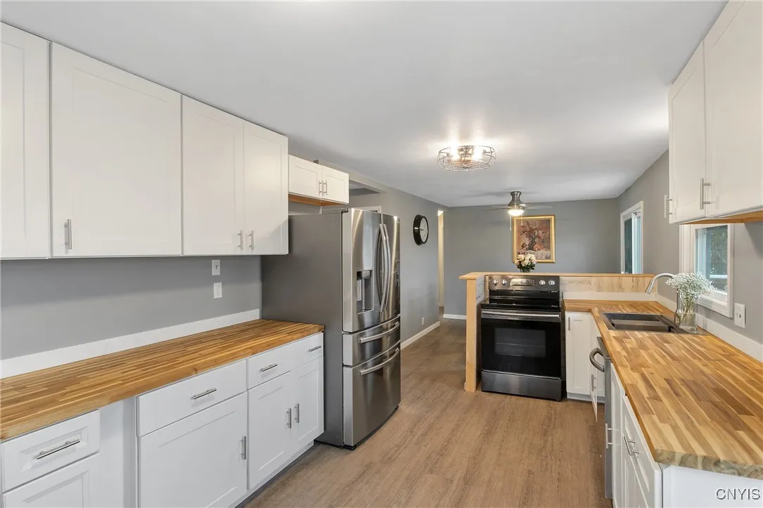 201 Orchard Drive West, Salina, New York 13212, Salina, New York 13212, 4 Bedrooms Bedrooms, 9 Rooms Rooms,1 BathroomBathrooms,Residential,For Sale,201 Orchard Drive West, Salina, New York 13212,0,S1650245