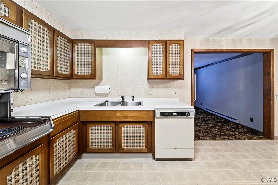 8541 Belnor Drive, Cicero, New York 13039, Cicero, New York 13039, 3 Bedrooms Bedrooms, 6 Rooms Rooms,2 BathroomsBathrooms,Residential,For Sale,8541 Belnor Drive, Cicero, New York 13039,0,S1650879