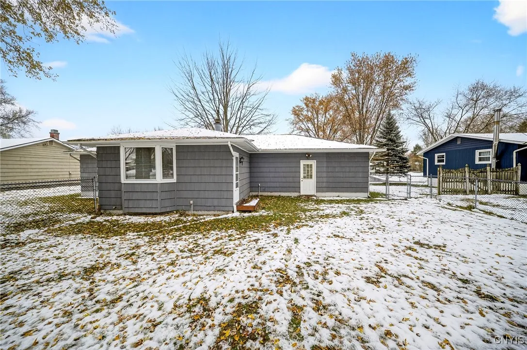 8541 Belnor Drive, Cicero, New York 13039, Cicero, New York 13039, 3 Bedrooms Bedrooms, 6 Rooms Rooms,2 BathroomsBathrooms,Residential,For Sale,8541 Belnor Drive, Cicero, New York 13039,0,S1650879