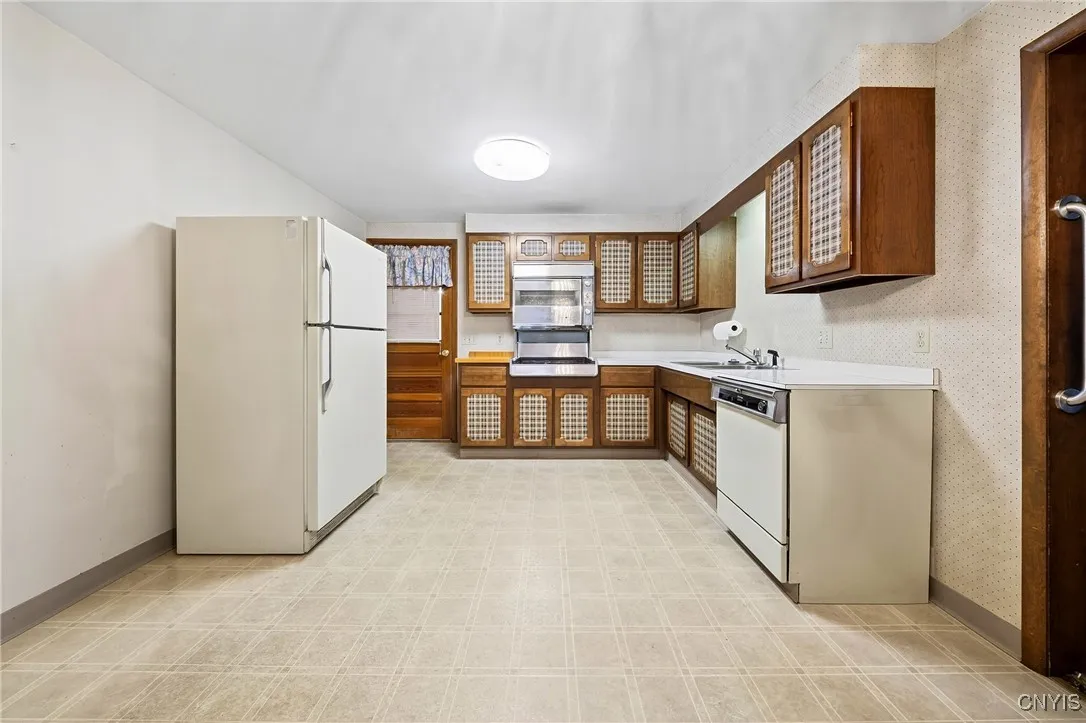 8541 Belnor Drive, Cicero, New York 13039, Cicero, New York 13039, 3 Bedrooms Bedrooms, 6 Rooms Rooms,2 BathroomsBathrooms,Residential,For Sale,8541 Belnor Drive, Cicero, New York 13039,0,S1650879
