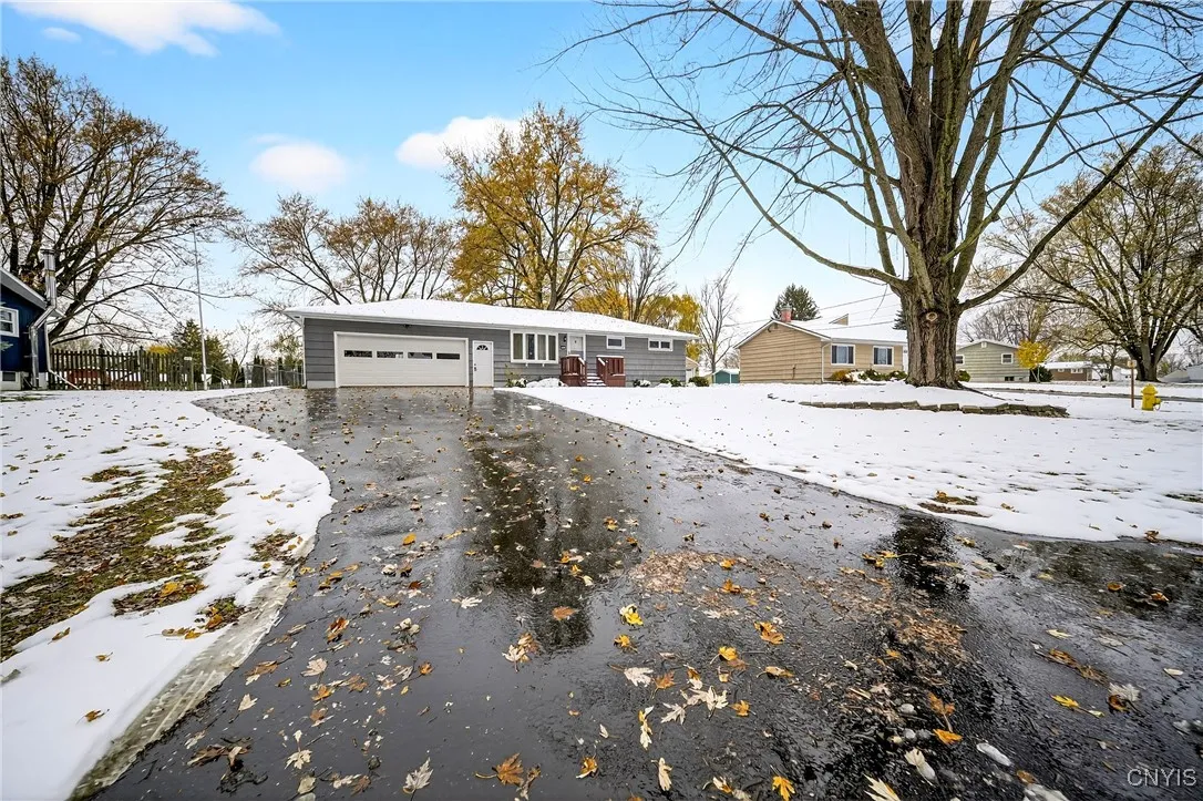 8541 Belnor Drive, Cicero, New York 13039, Cicero, New York 13039, 3 Bedrooms Bedrooms, 6 Rooms Rooms,2 BathroomsBathrooms,Residential,For Sale,8541 Belnor Drive, Cicero, New York 13039,0,S1650879