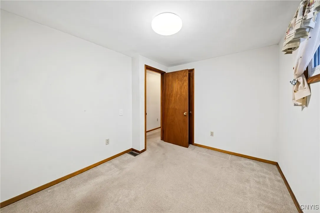 8541 Belnor Drive, Cicero, New York 13039, Cicero, New York 13039, 3 Bedrooms Bedrooms, 6 Rooms Rooms,2 BathroomsBathrooms,Residential,For Sale,8541 Belnor Drive, Cicero, New York 13039,0,S1650879