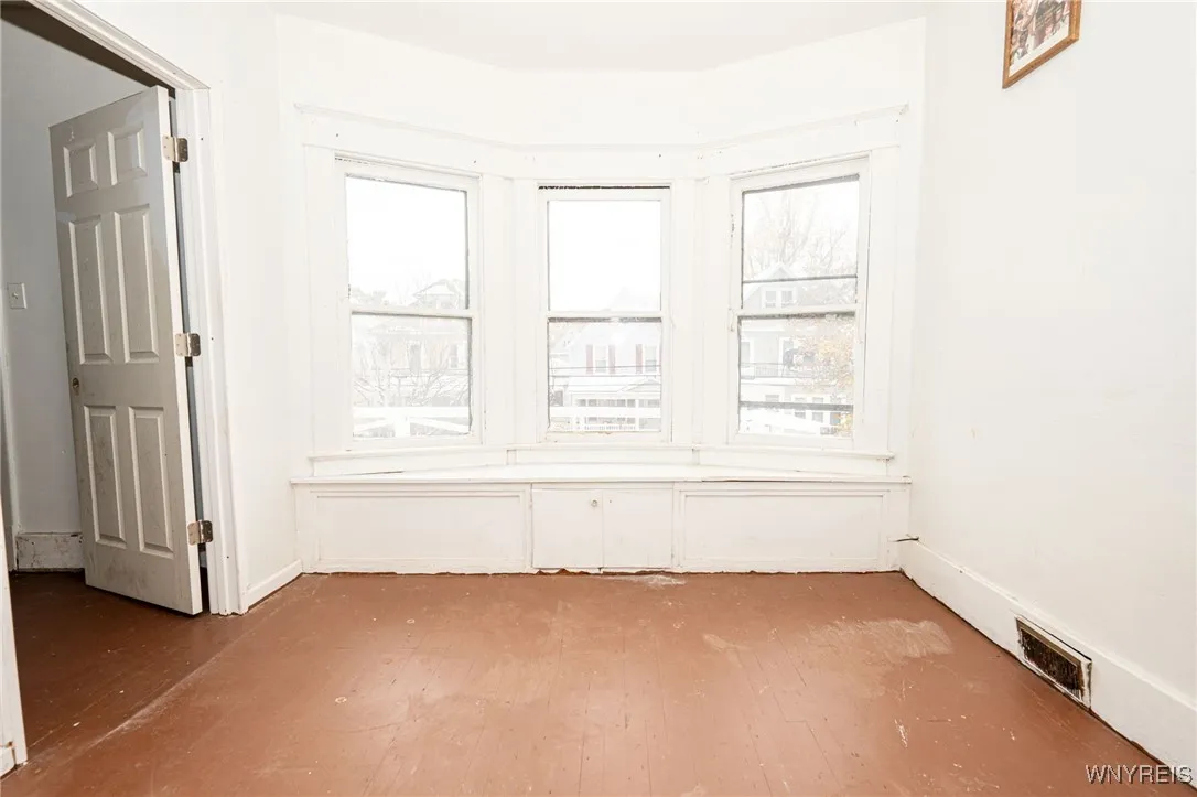 204 Crowley Avenue, Buffalo, New York 14207, Buffalo, New York 14207, 3 Bedrooms Bedrooms, ,3 BathroomsBathrooms,Residential,For Sale,204 Crowley Avenue, Buffalo, New York 14207,0,B1650776