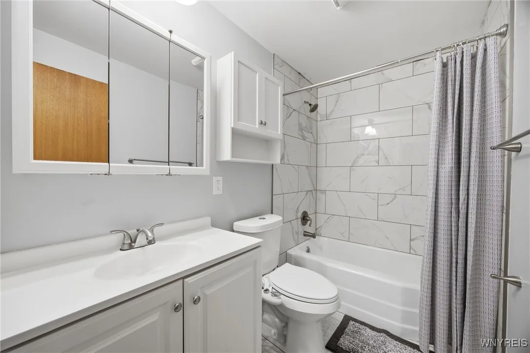 257 Evergreen Drive, Tonawanda, New York 14150, Tonawanda, New York 14150, 3 Bedrooms Bedrooms, 7 Rooms Rooms,1 BathroomBathrooms,Residential,For Sale,257 Evergreen Drive, Tonawanda, New York 14150,0,B1650700