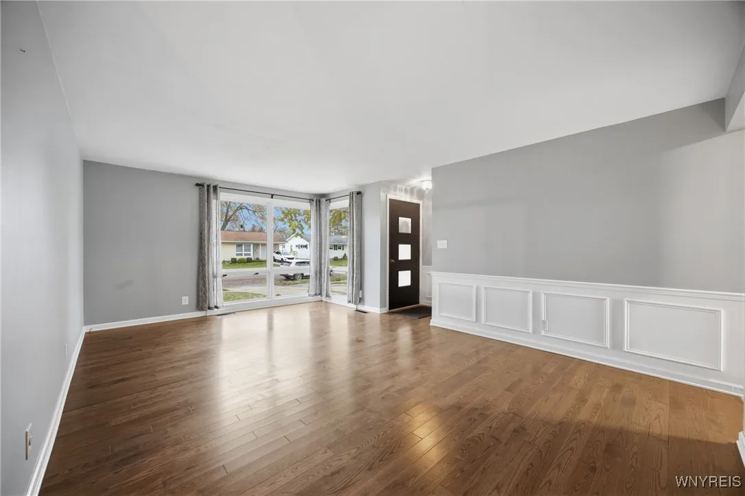 257 Evergreen Drive, Tonawanda, New York 14150, Tonawanda, New York 14150, 3 Bedrooms Bedrooms, 7 Rooms Rooms,1 BathroomBathrooms,Residential,For Sale,257 Evergreen Drive, Tonawanda, New York 14150,0,B1650700