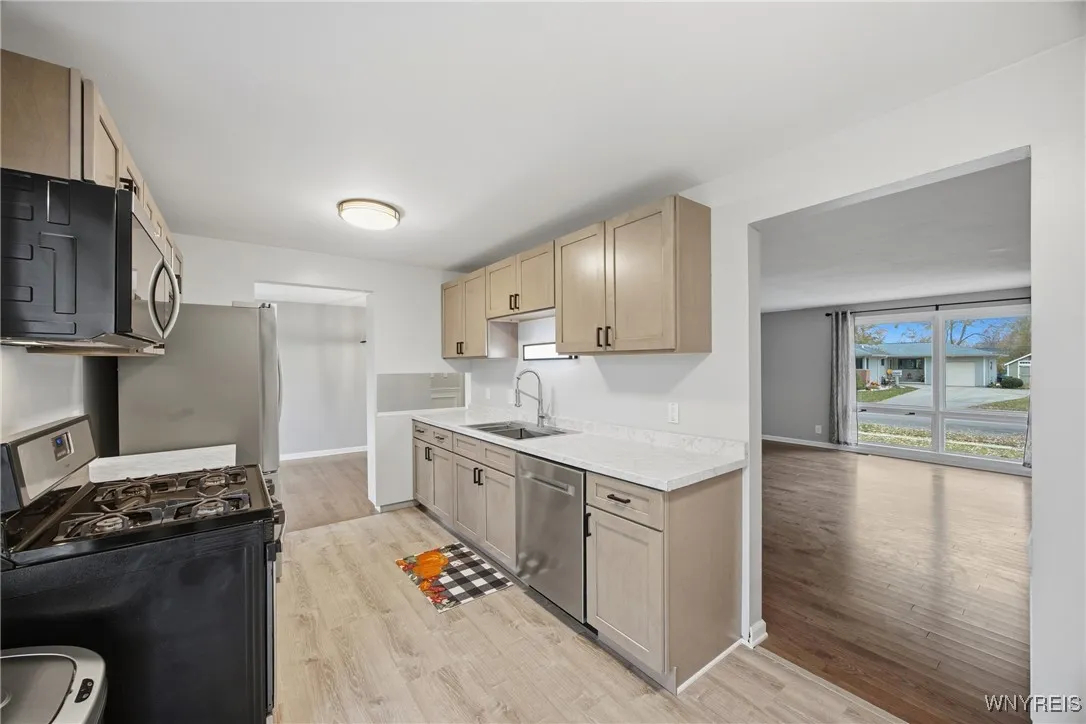 257 Evergreen Drive, Tonawanda, New York 14150, Tonawanda, New York 14150, 3 Bedrooms Bedrooms, 7 Rooms Rooms,1 BathroomBathrooms,Residential,For Sale,257 Evergreen Drive, Tonawanda, New York 14150,0,B1650700